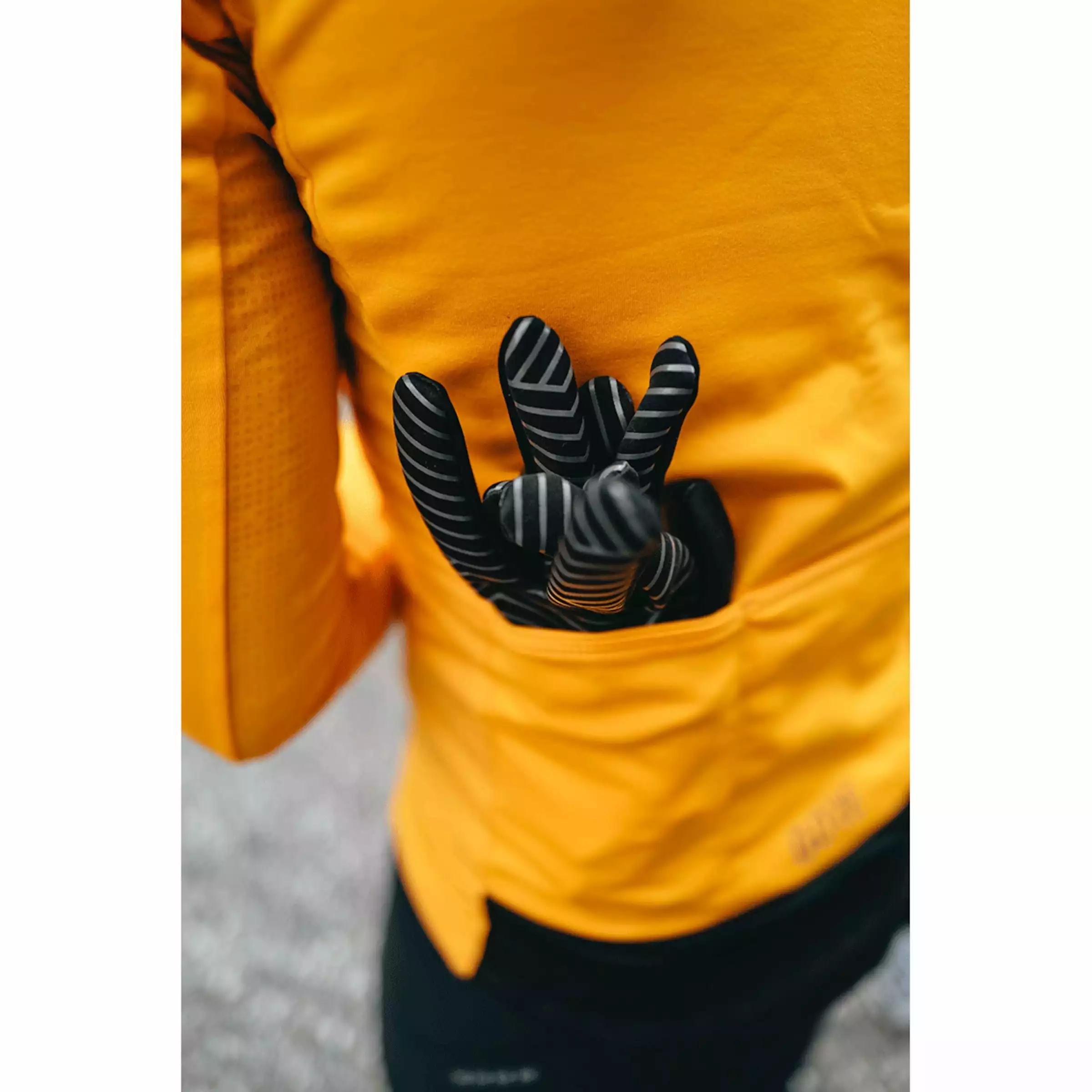 GOREWEAR C3 GORE-TEX INFINIUM STRETCH MID GLOVES 6 GOREWEAR C3 GORE-TEX INFINIUM STRETCH MID GLOVES - Image 6