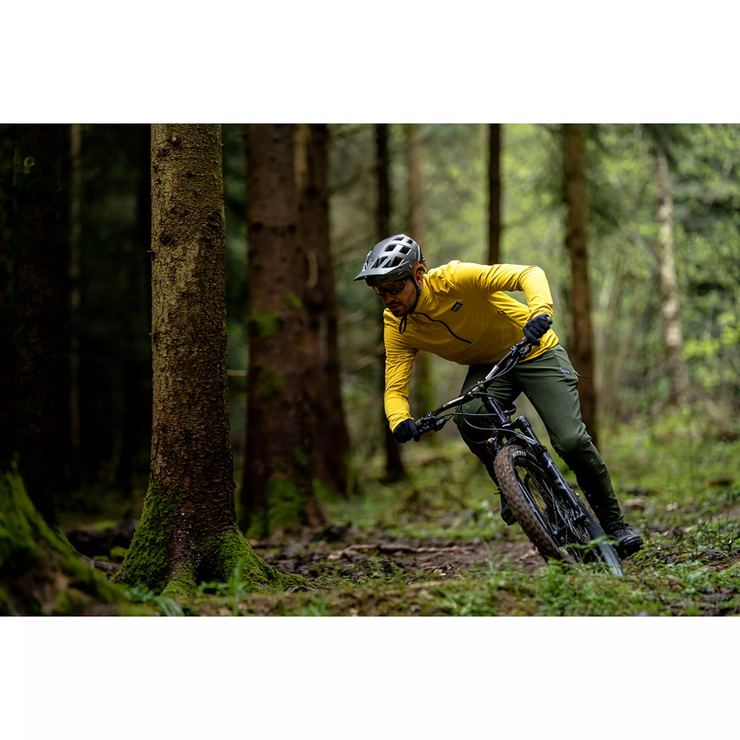 GOREWEAR TRAILKPR HYBRID 1/2-ZIP MENS Long-Sleeved Cycling Jersey 8 GOREWEAR TRAILKPR HYBRID 1/2-ZIP MENS Long-Sleeved Cycling Jersey - Image 8