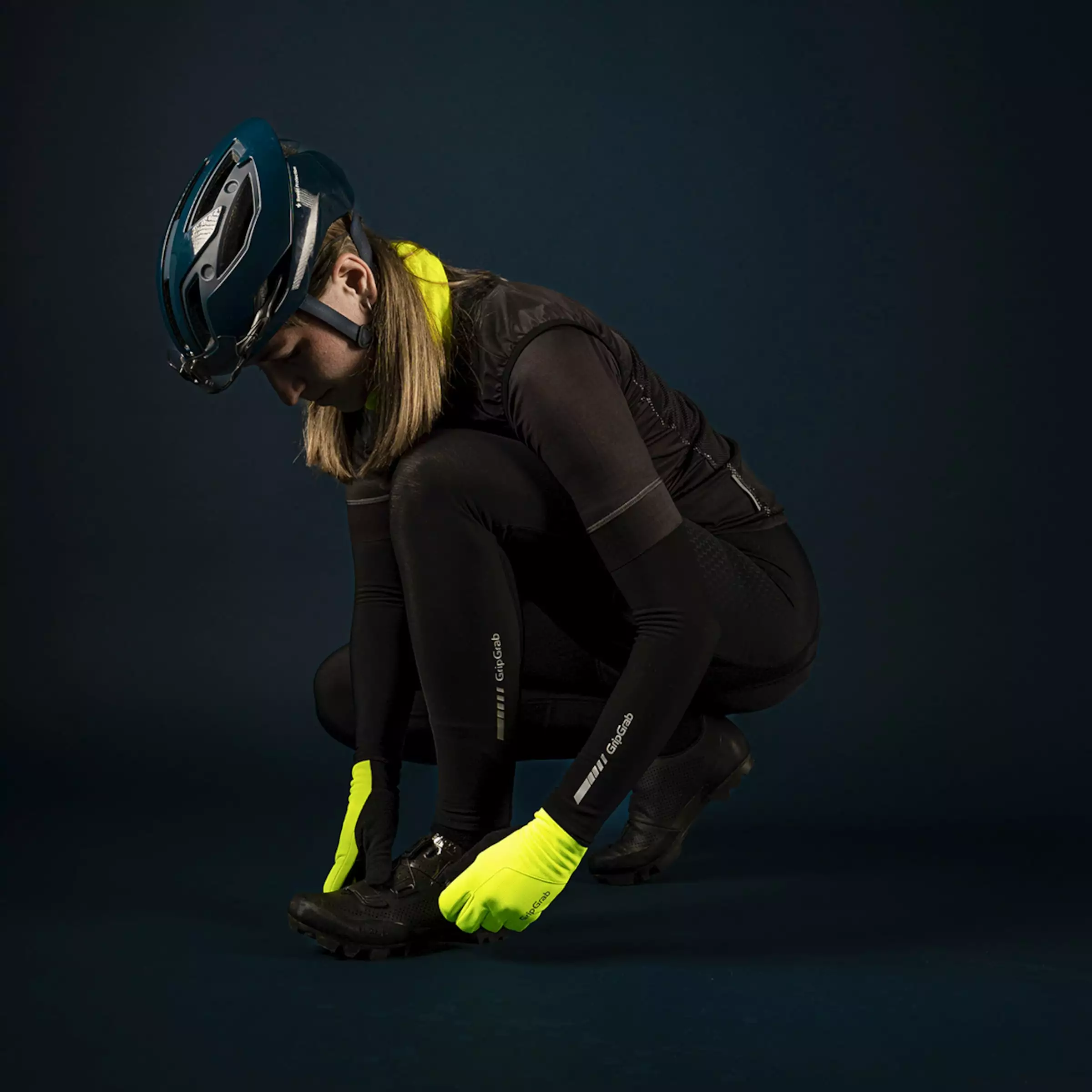 GripGrab HURRICANE 2 WINDPROOF MIDSEASON GLOVES For Cycling 7 GripGrab HURRICANE 2 WINDPROOF MIDSEASON GLOVES For Cycling - Image 7