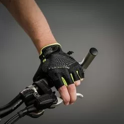 CHIBA BioXCell Super Fly Short Finger Gloves 11 CHIBA BioXCell Super Fly Short Finger Gloves -Cycling Glasses Myynti 2023 9BCB33AC62C6974AD306095E76A18DE6