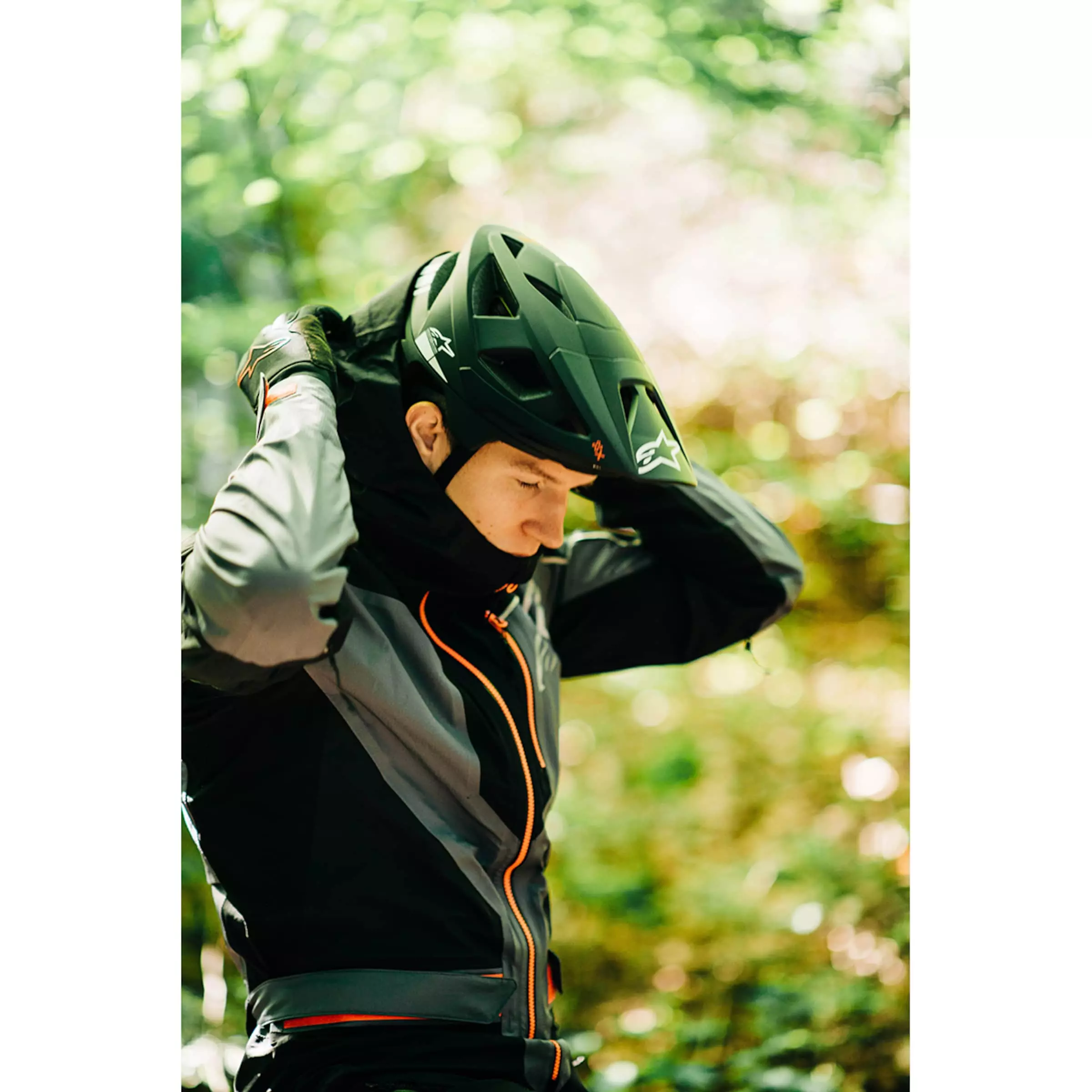 Alpinestars TAHOE WP SUIT 1PC MTB Rain Suit 4 Alpinestars TAHOE WP SUIT 1PC MTB Rain Suit - Image 4